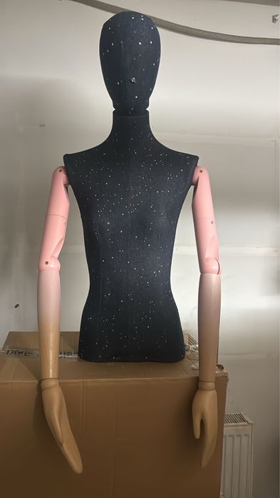 Продам манекен 10000 тенге