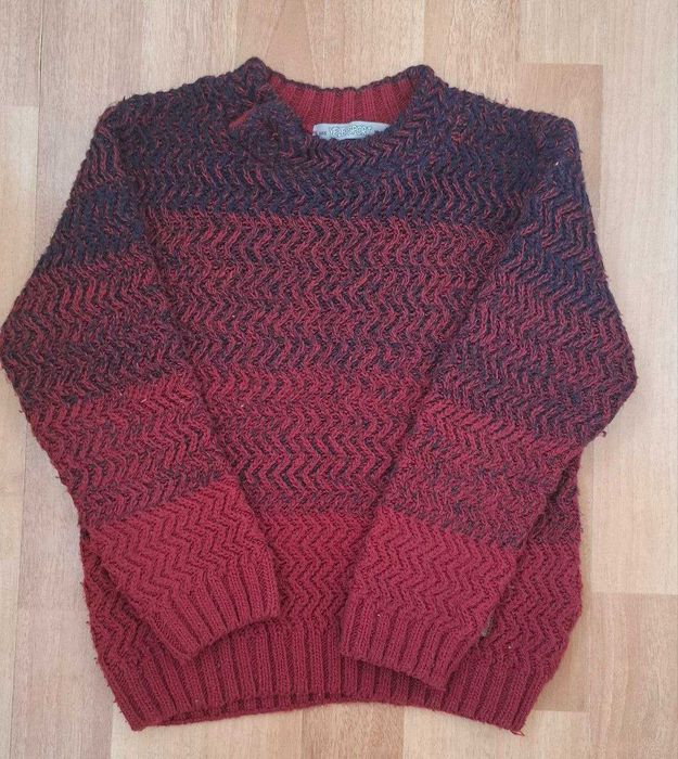 Продам зимний свитер на мальчика