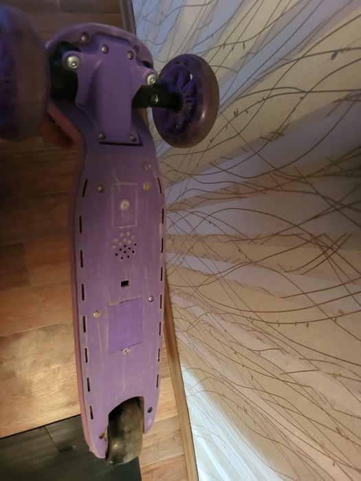 Самокат 2000 тенге