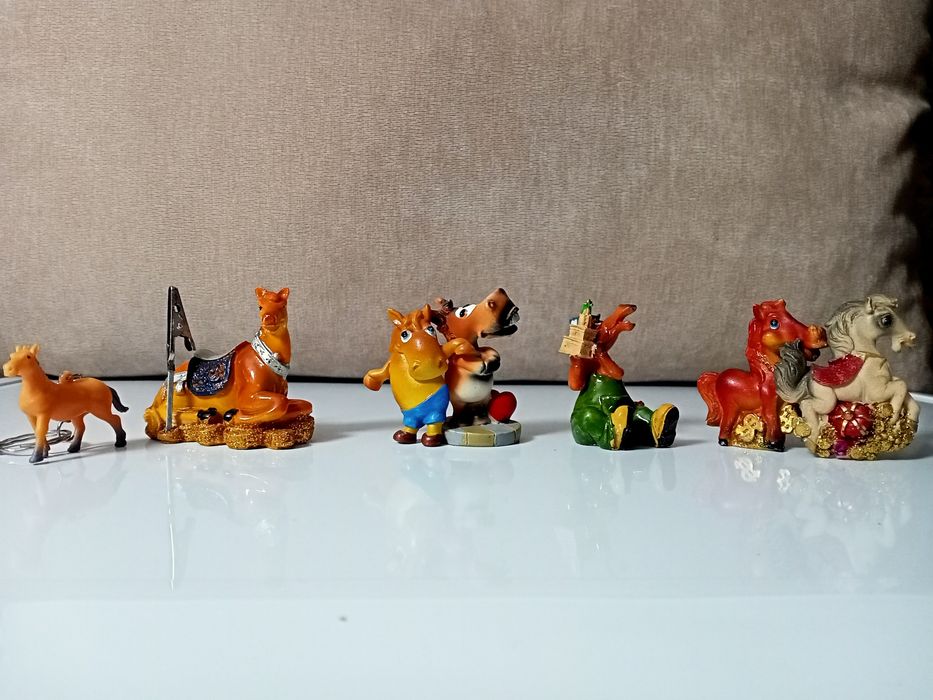 набор статуэток "Лошадки"
