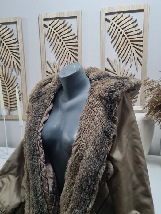 Parka cu blana crem
