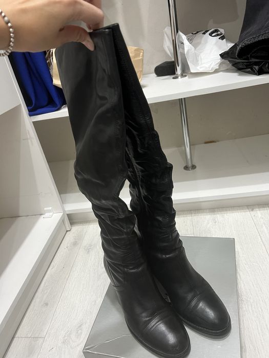 Продам кожаные сапоги