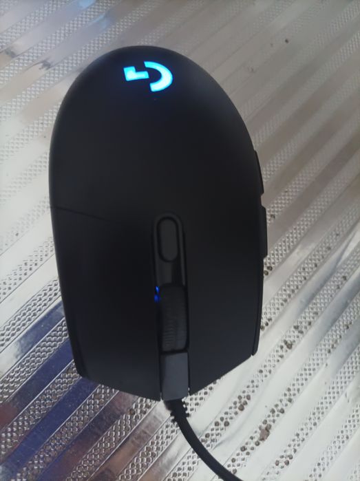 Logitech g102 holati yaxshi