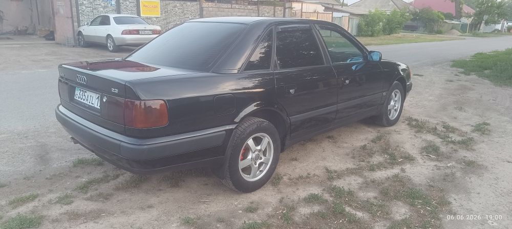 Продам Ауди 100 с4
