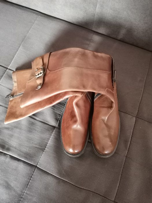 Vând cizme, sunt doar probate