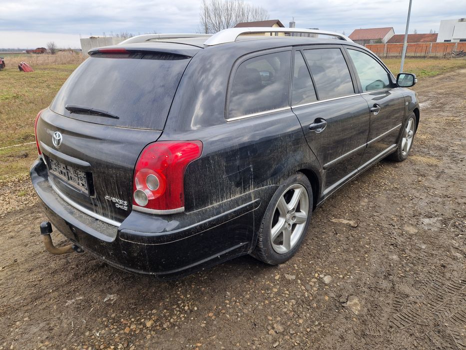 Dezmembrez Toyota Avensis T25 2.2 Dcat 177 cp