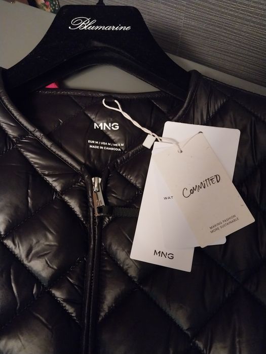 Продам жилет утеплённый Mango.