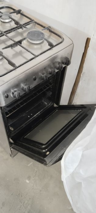продам газ плиту с духовкой