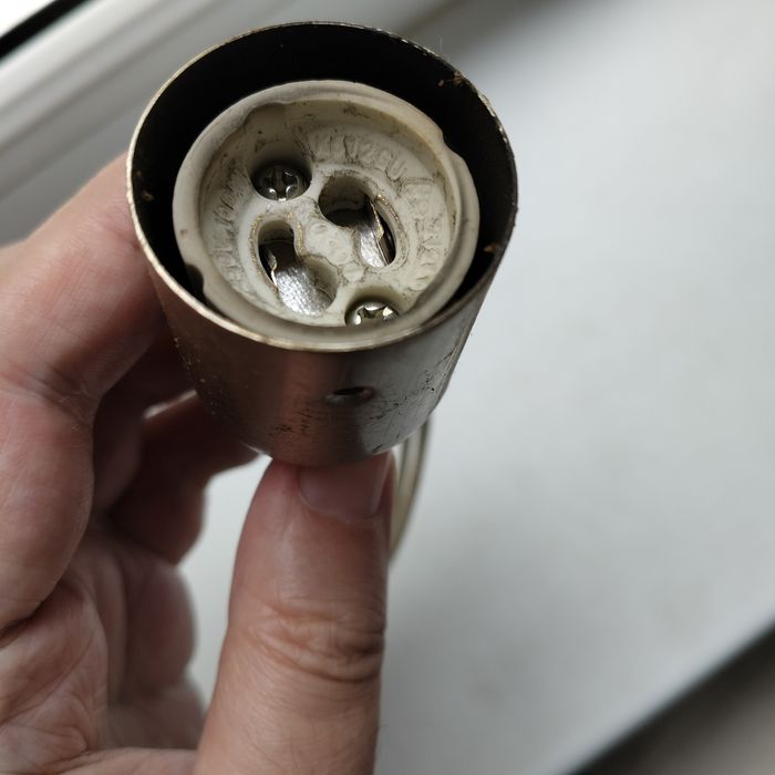 Ștecher ceramic tub dulie priza