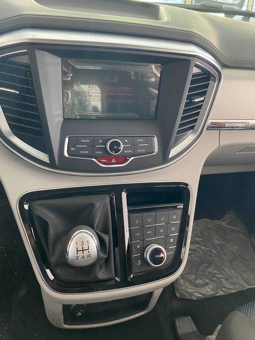 jac minibus  m4 2026 y