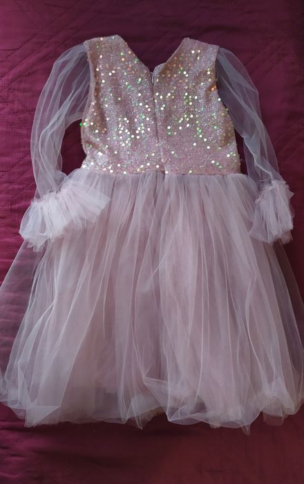 Детска рокля с пайети