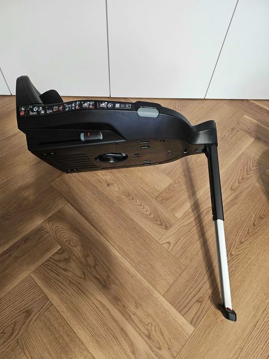Pachet nou - scoică Britax Romer Baby Safe Pro și baza Isofix Vario 5Z