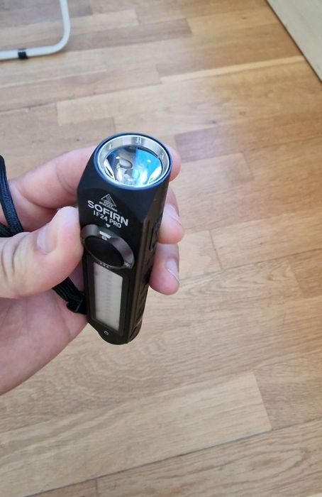 Lanterna Sofirn IF24 PRO