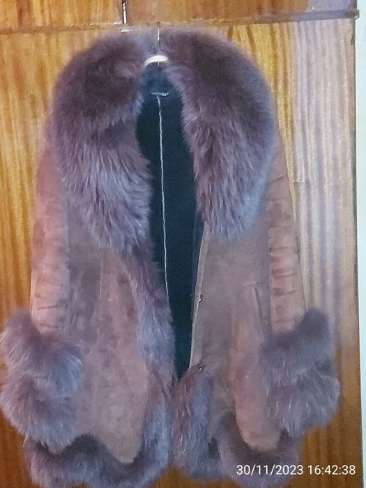 Продается  дубленка  женская  натуралная