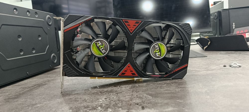 Продаю Видеокарту Rx580 на 8Gb 2048sp в хорошем состоя ний
