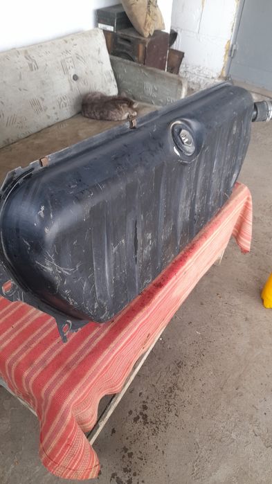 Топливный Бак Мерседес 124