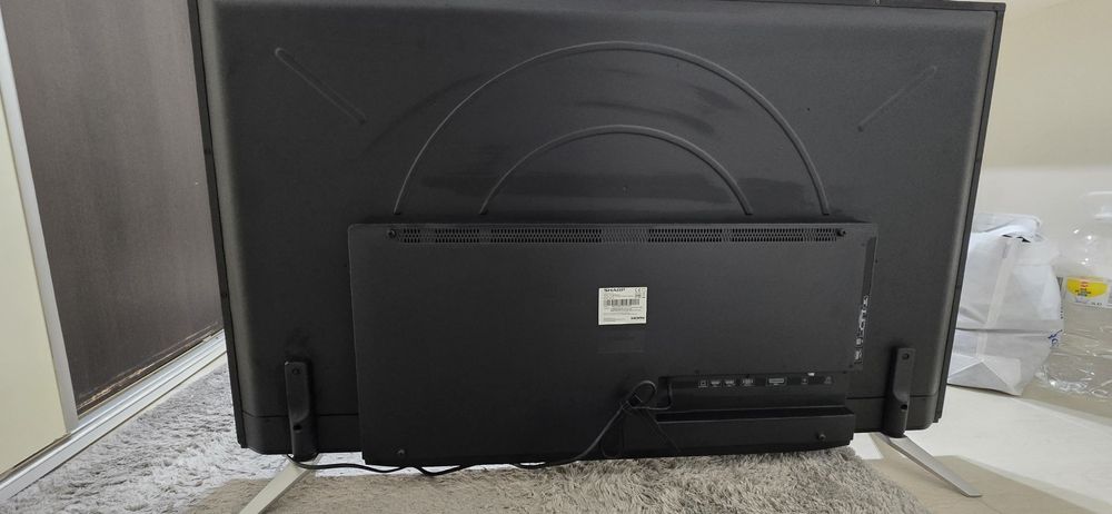 LCD Sharp, modelul LC-49SFE7451E
D