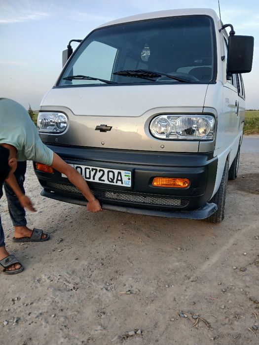 Damasga spoller holati zorr  narxi 250 ming manzil termiz tuman ( shax