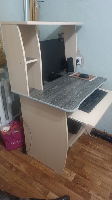 Компьютерный стол