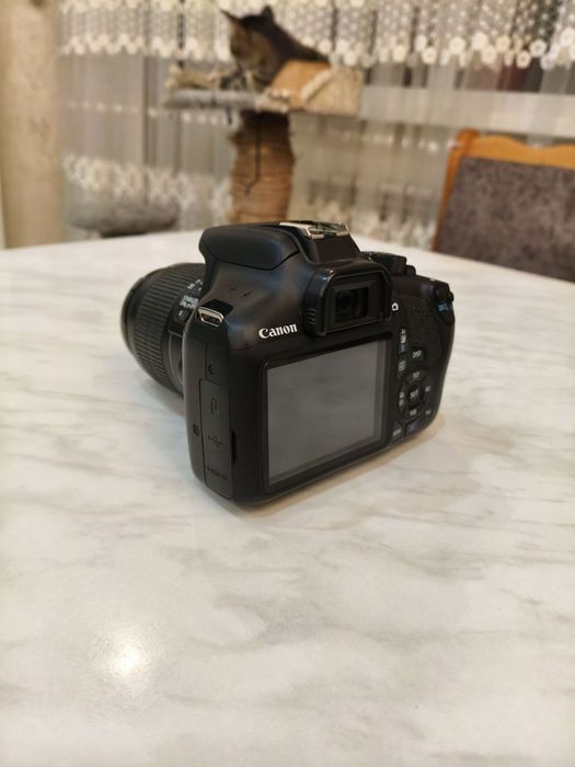 Камера: Canon 1300D