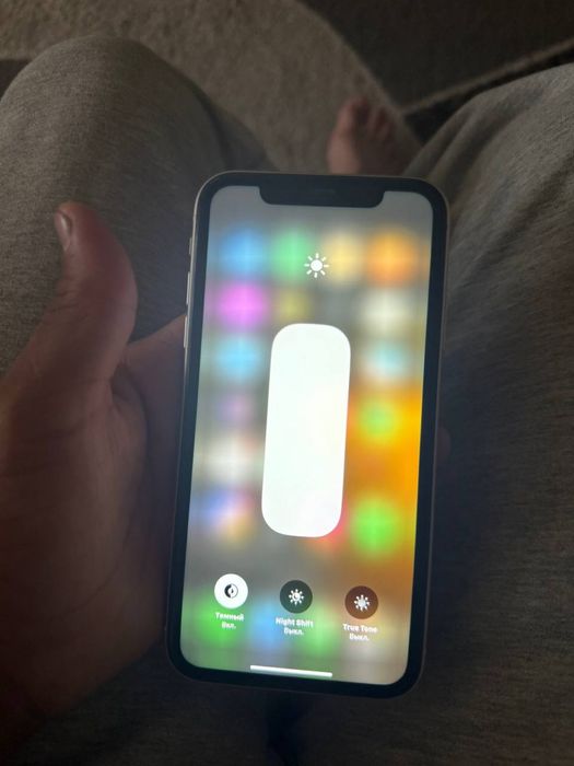 Айфон 11 в белом цвете