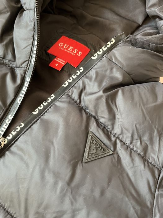 Детская куртка от Guess