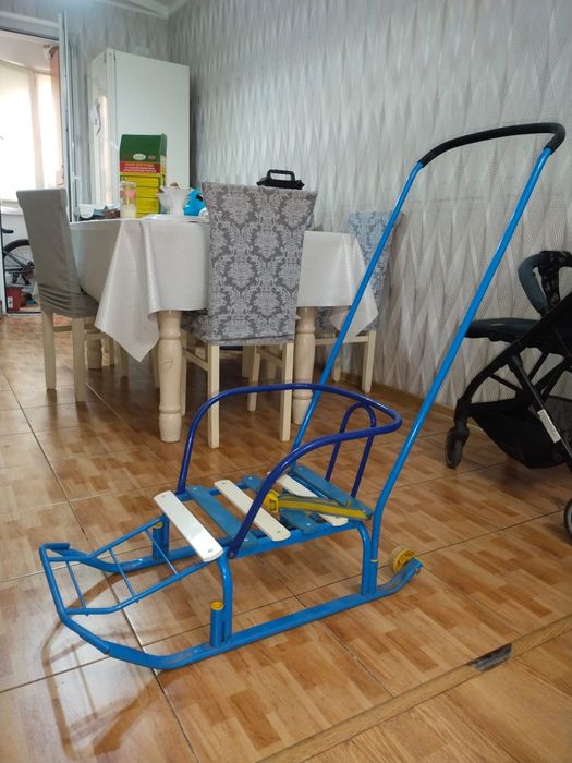 Продам санки в хорошем состоянии