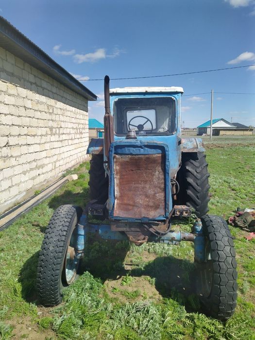 Продам срочно трактор