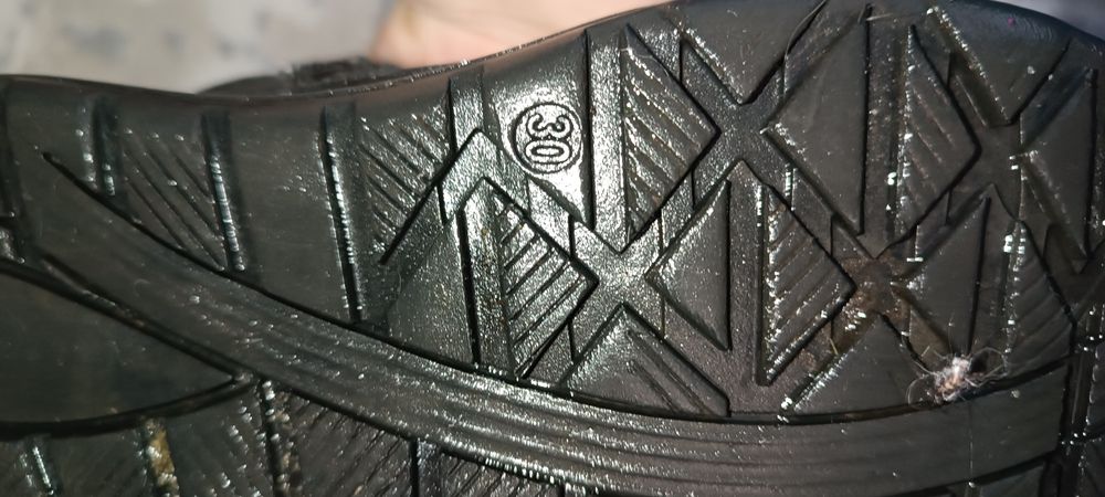 Продам детские ботинки весна-осень