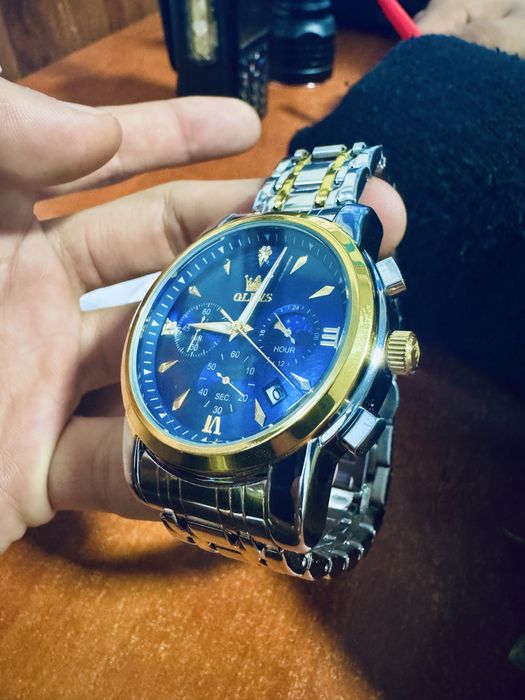 продаю часы недорого