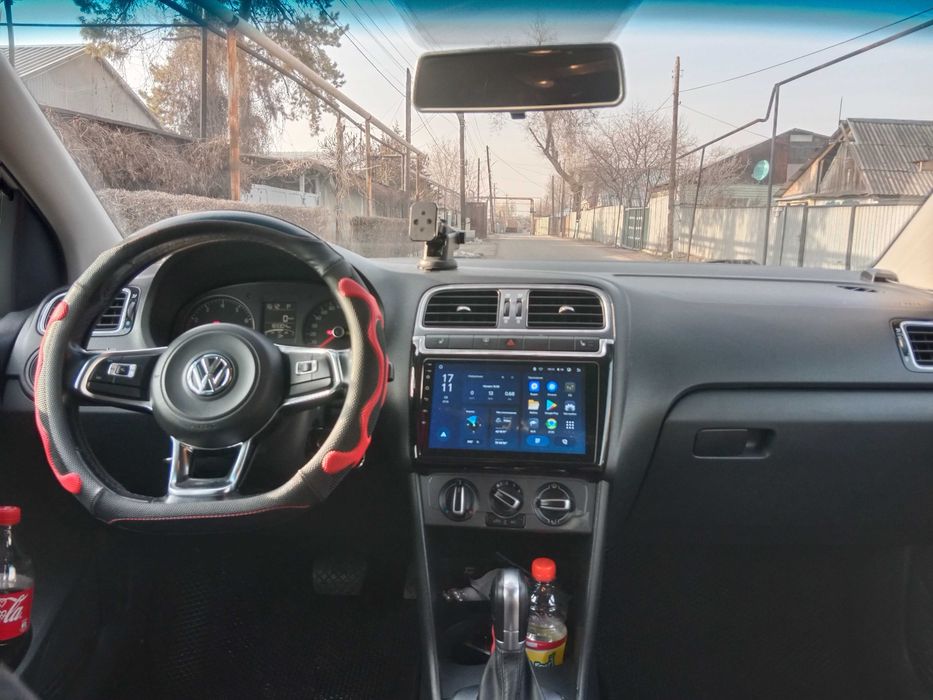 Volkswagen Polo sedan