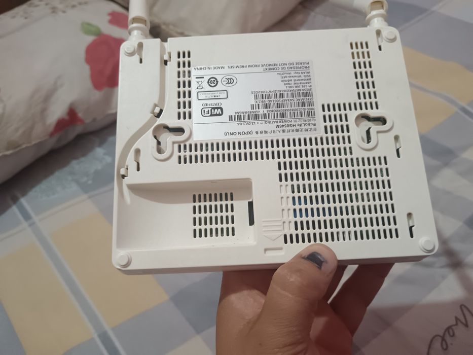 Optik gpon rotir wifi