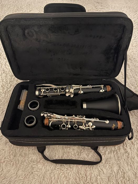 Clarinet de vanzare