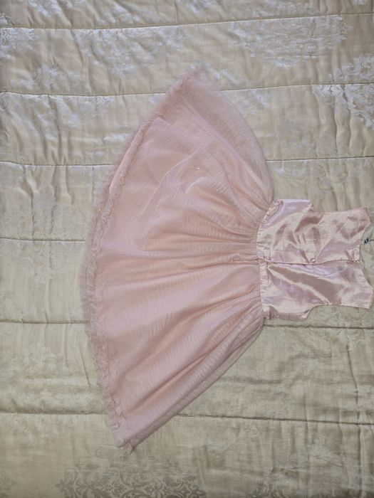 Две разкошни рокли