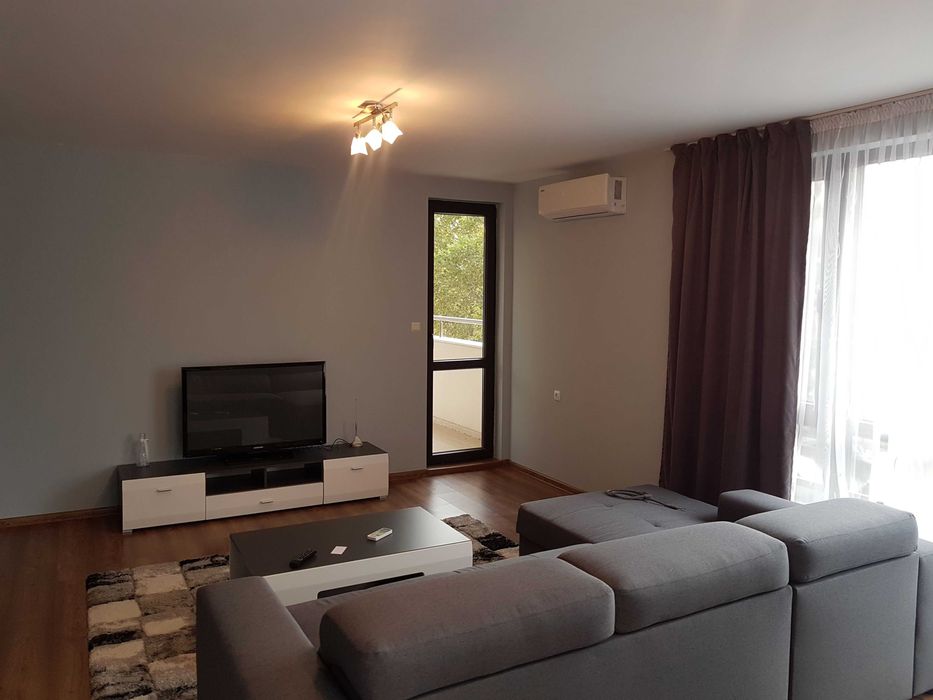 Тристаен апартамент в Тракия