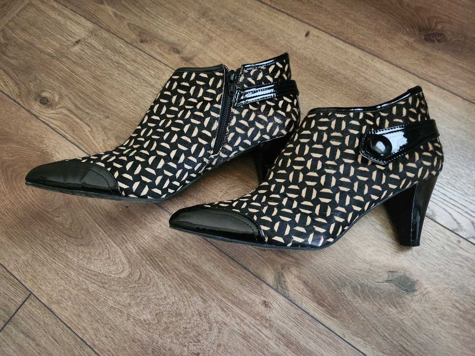 Естествена кожа с косъм дамски боти Franco Sarto 40-41 номер