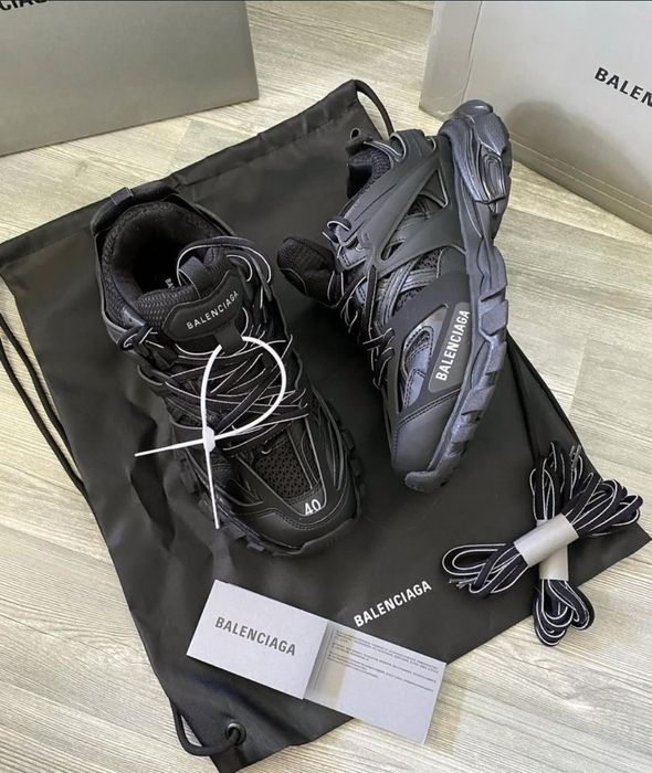 Balenciaga Track Black