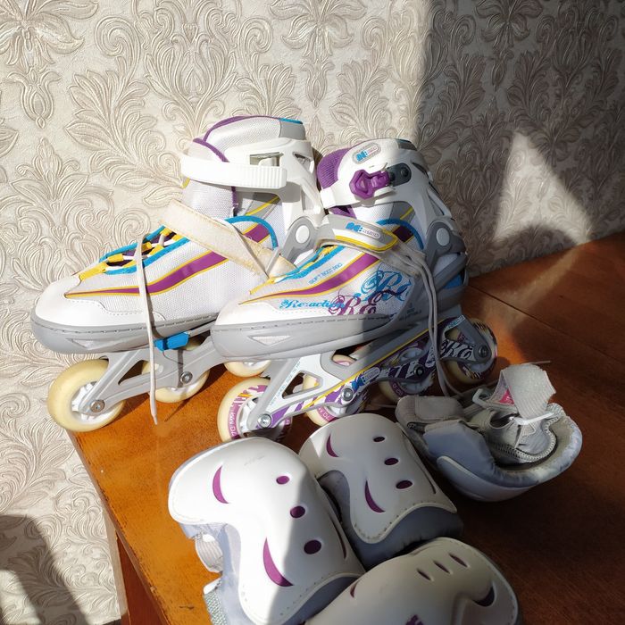 Роликовые коньки в комплекте + сумка