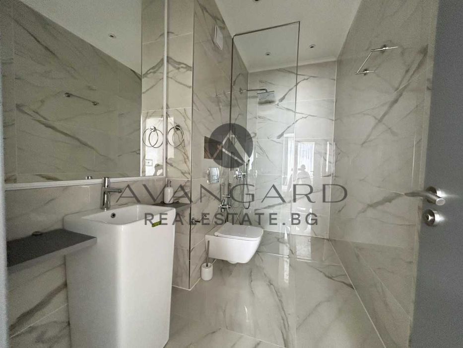 Продава се Къща в Пловдив, Остромила - 388 кв.м за 1225 €/кв.м - Снимка #8