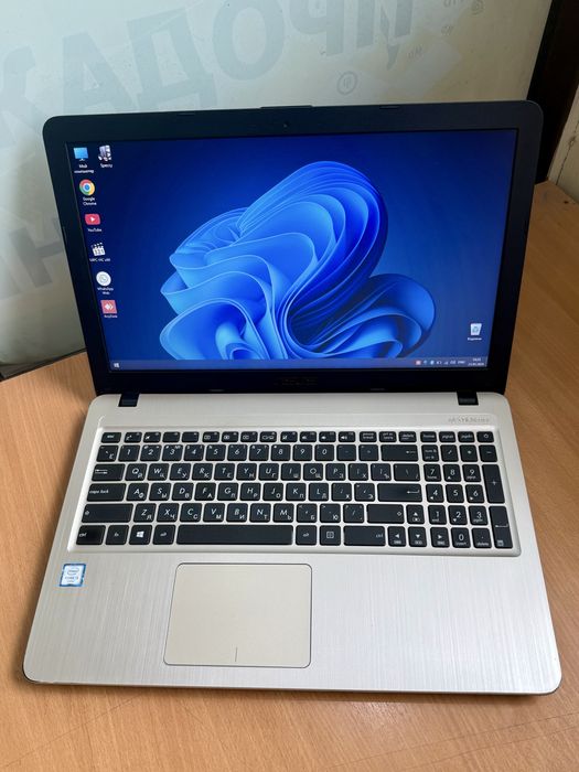 Быстрый как молния  Asus вкл за 15 сек!!!