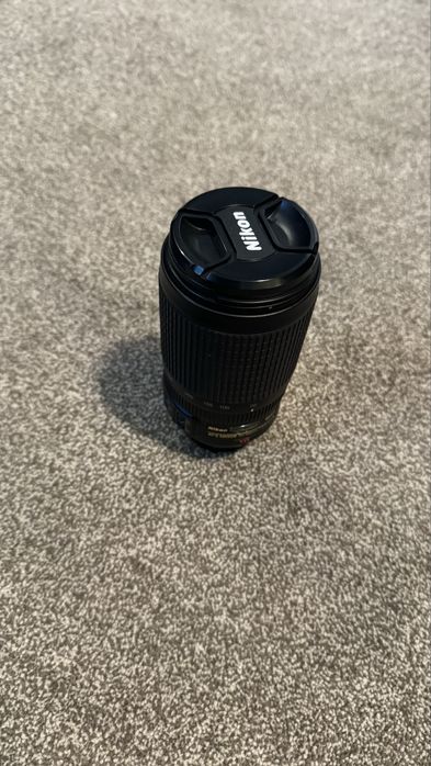 Nikon D7100 (10.000 sh)+ obiective + blitz + accesorii – stare f bună