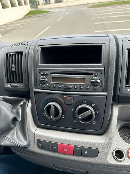 Vand Peugeot  Boxer echipat cu service mobil roti camioane/turisme/dub