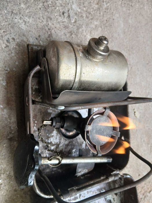 Aragaz camping benzina