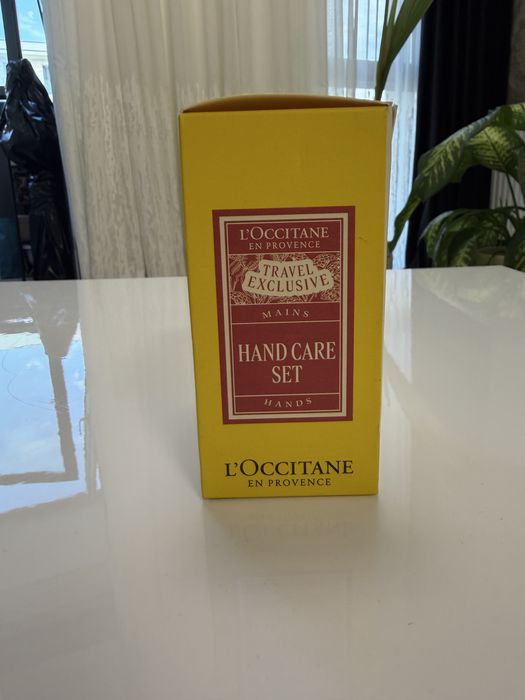 Set cadou L’Occitane 6 creme de mâini x 30 ml – 200 lei