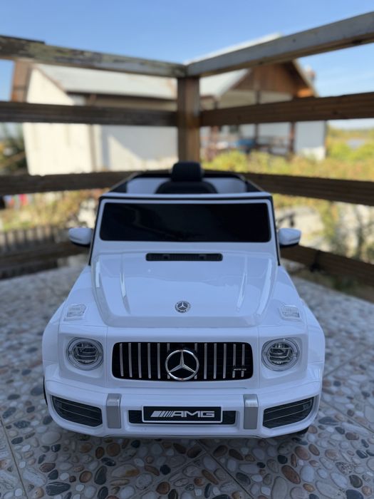 Mașinuță electrică pentru copii Mercedes-Benz AMG – albă