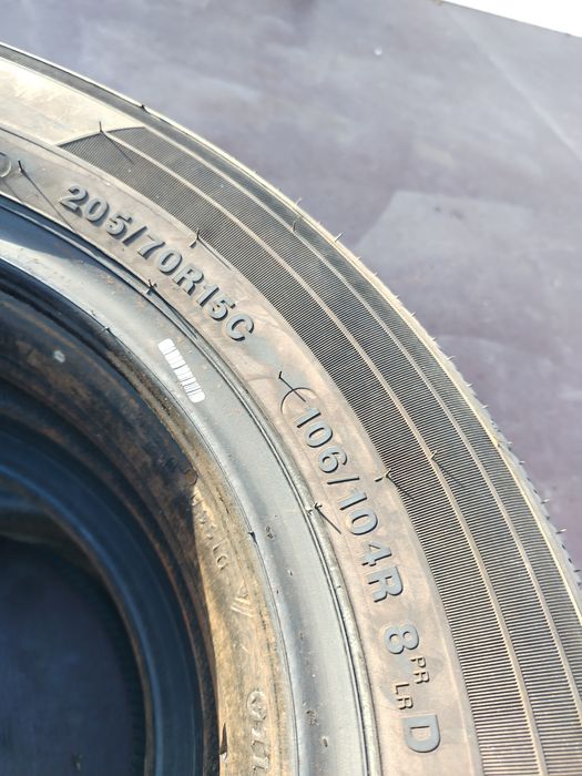 Шины  205/70 15с