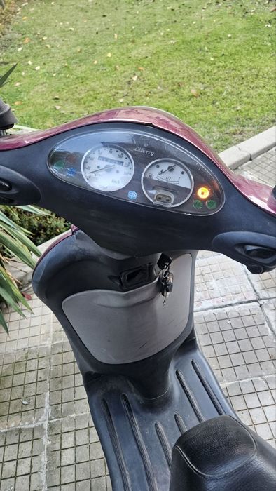 Продавам скутер Piaggio Liberty 2001