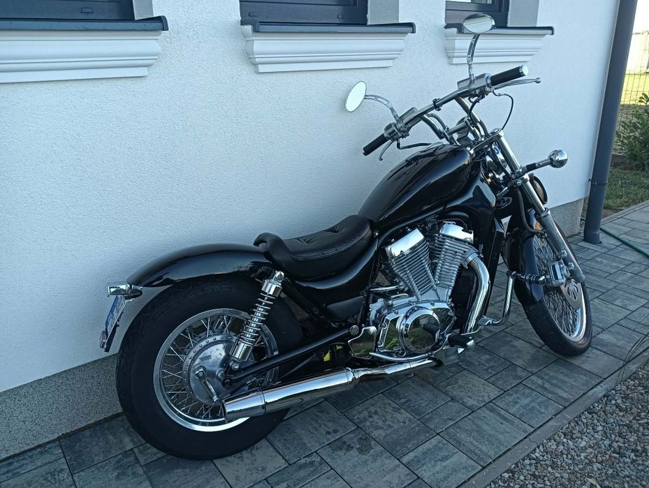 Suzuki  Intruder