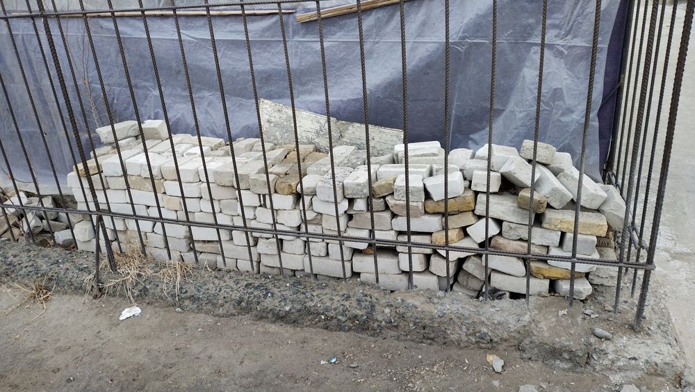 Selekot g'isht sotiladi