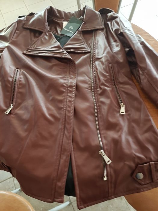 Ново дамско кожено яке